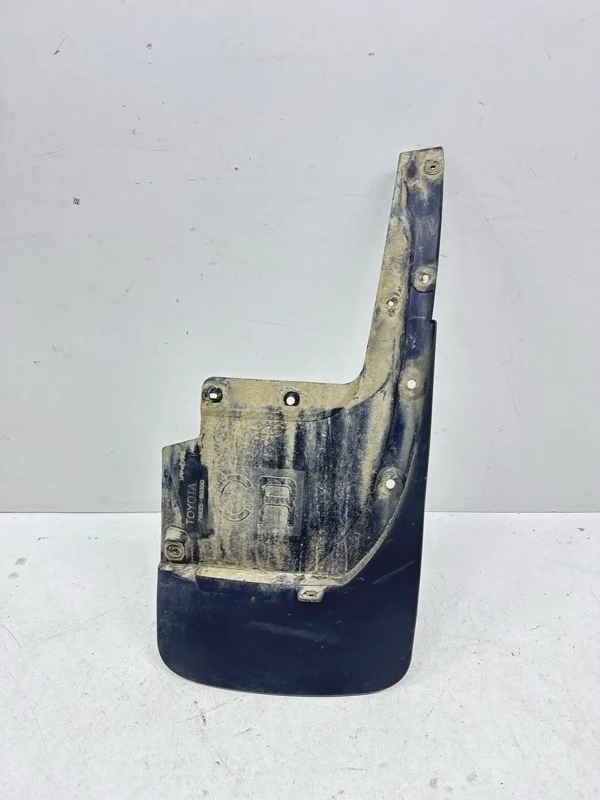 Брызговик Toyota Land Cruiser 2016-2021 200