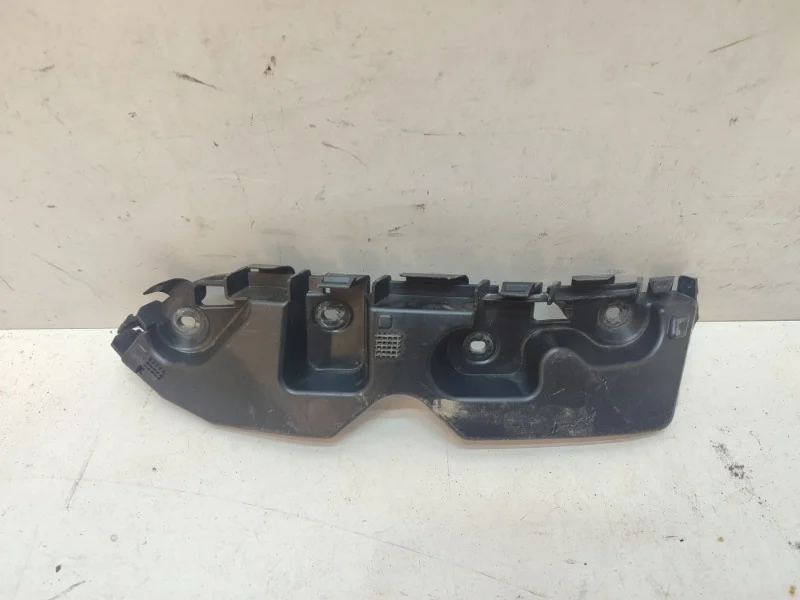 Кронштейн бампера Renault Duster 2015-2021