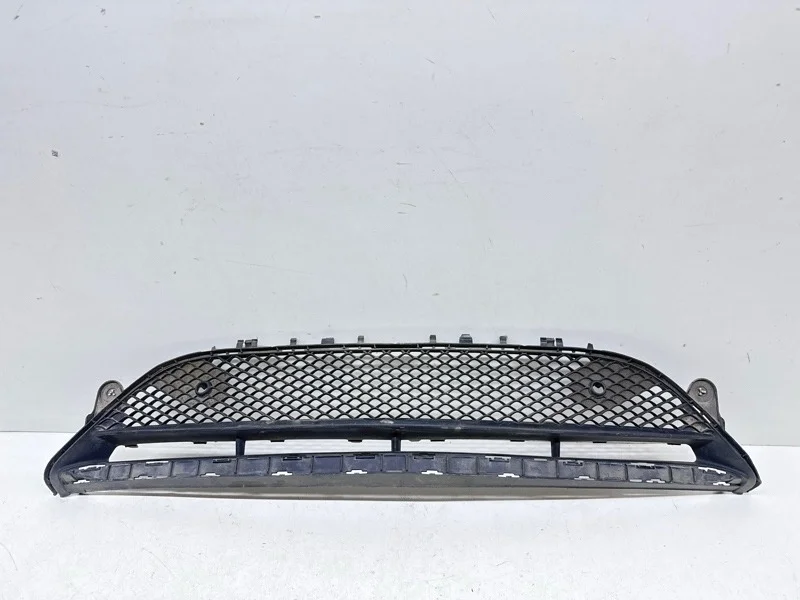 Решетка бампера Mercedes-Benz -Class 2016-2021 W213