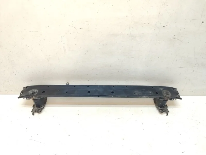 Усилитель бампера Toyota Rav4 2012-2019 40