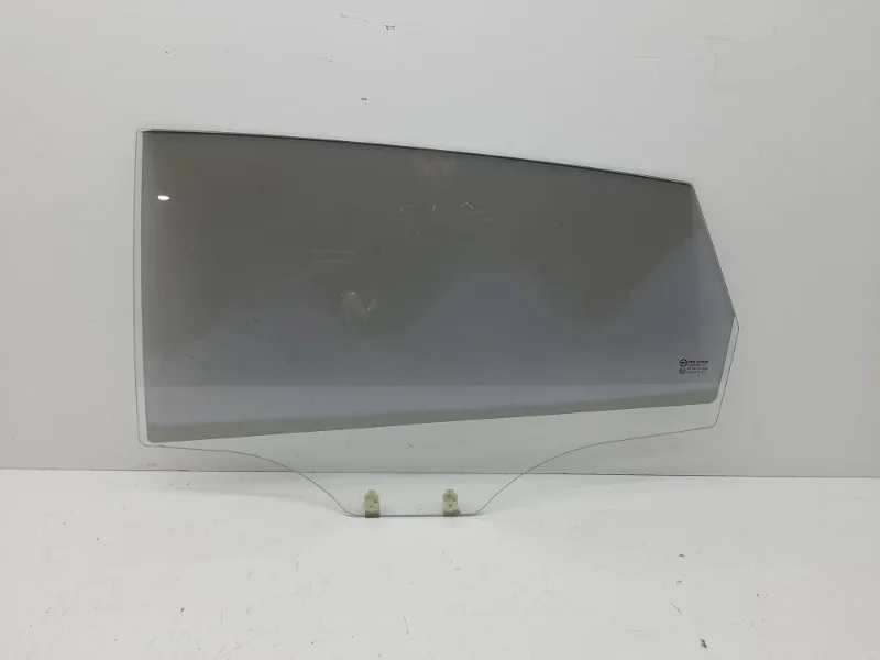 Стекло двери Hyundai Solaris 2010-2016