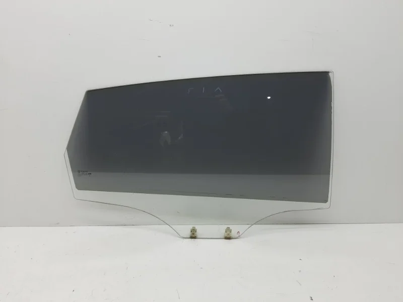 Стекло двери Hyundai Solaris 2010-2016