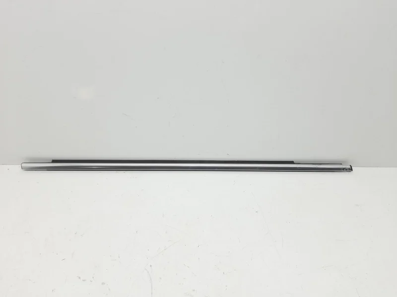 Молдинг двери Volkswagen Tiguan 2007-2012