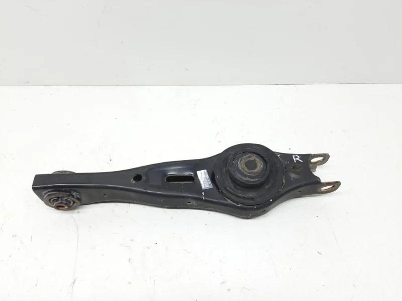 Рычаг Hyundai Grand Santa Fe 2012-2015 3 DM