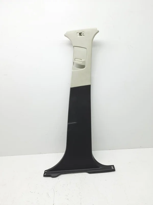 Обшивка стойки Ford Focus 2011-2015 3