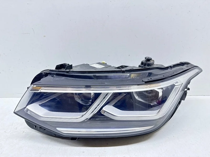 Фара Volkswagen Tiguan 2021-2024