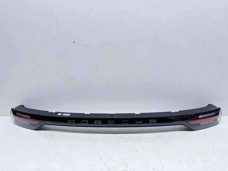 Фонарь Porsche Cayenne 2017-2023 9YA