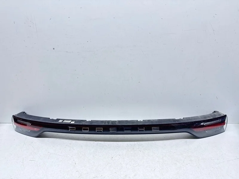 Фонарь Porsche Cayenne 2017-2023 9YA