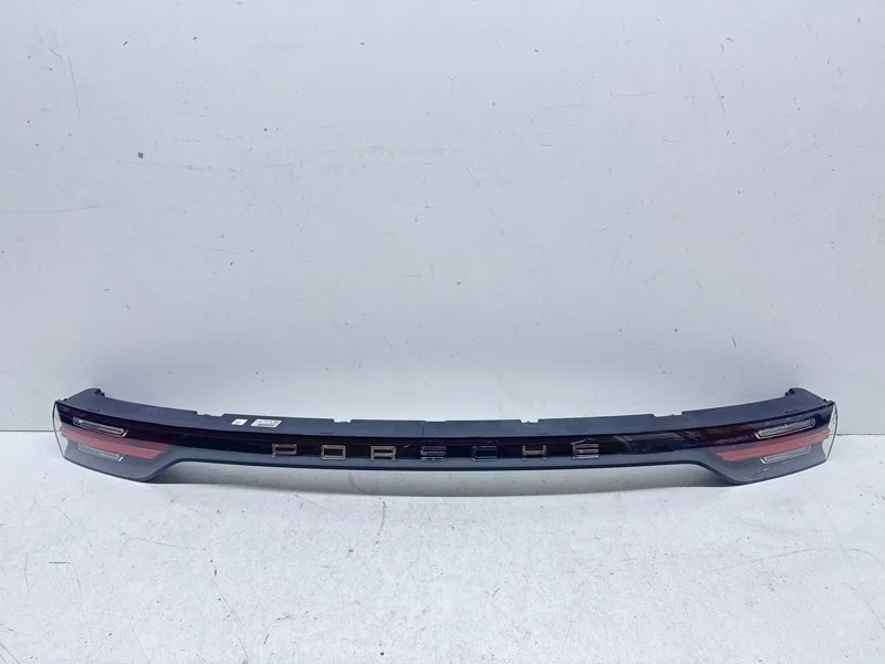 Фонарь Porsche Cayenne 2017-2023 9YA