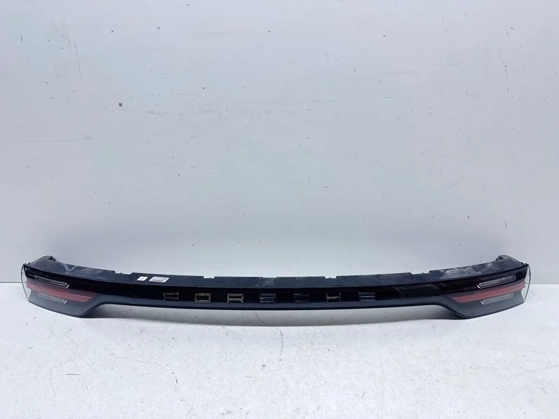 Фонарь Porsche Cayenne 2017-2023 9YA