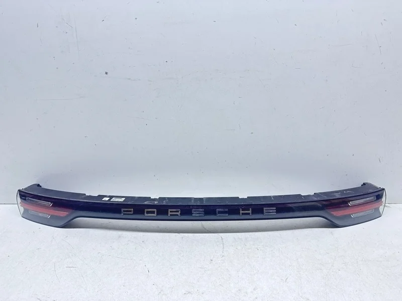 Фонарь Porsche Cayenne 2017-2023 9YA