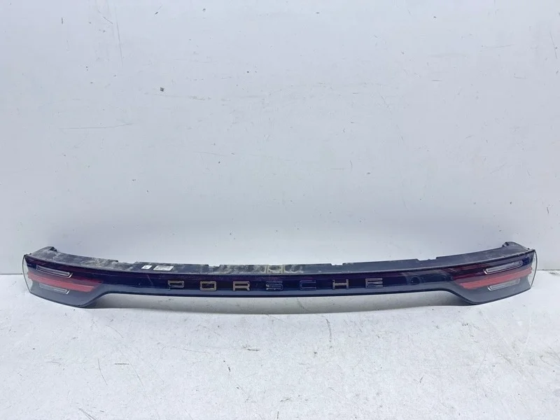 Фонарь Porsche Cayenne 2017-2023 9YA