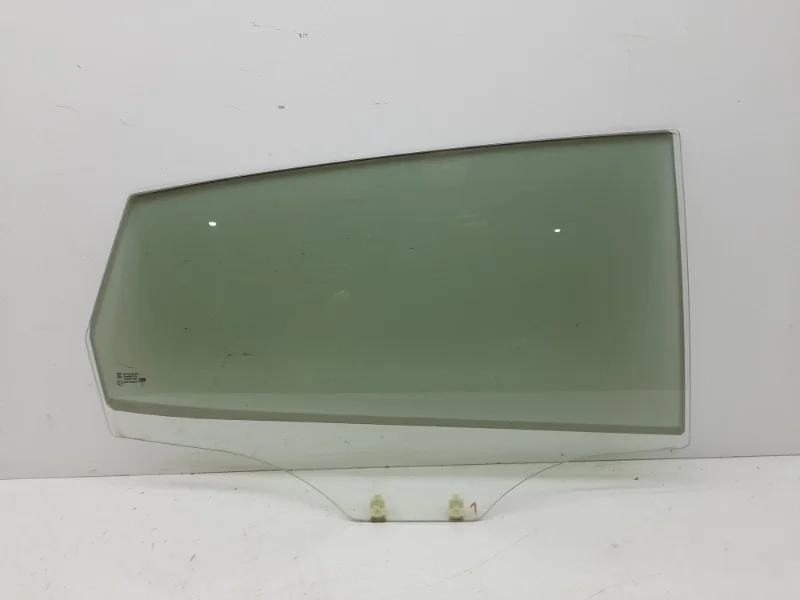 Стекло двери Hyundai Solaris 2010-2016