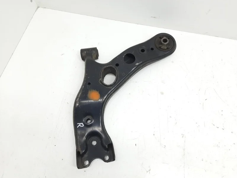 Рычаг Toyota Rav4 2012-2019 40