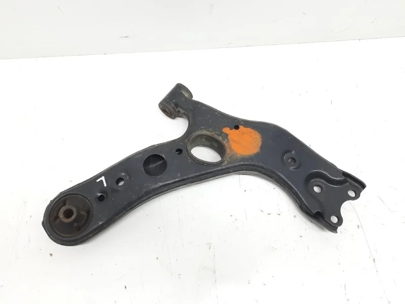 Рычаг Toyota Rav4 2012-2019 40