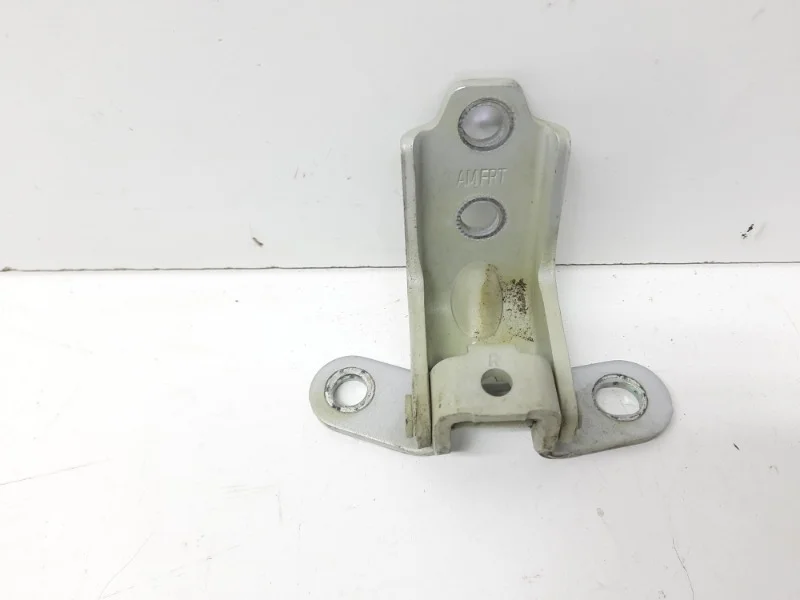 Петля двери Kia Soul 2014-2018