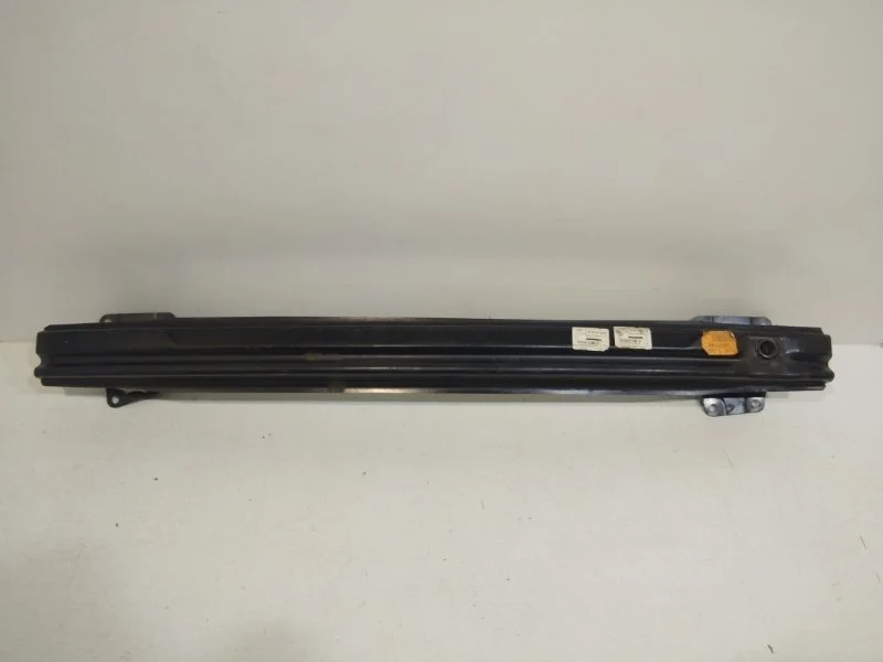 Усилитель бампера Volkswagen Passat 2011-2015 B7