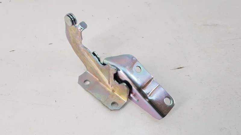 Петля капота Mitsubishi Lancer 2007- 10