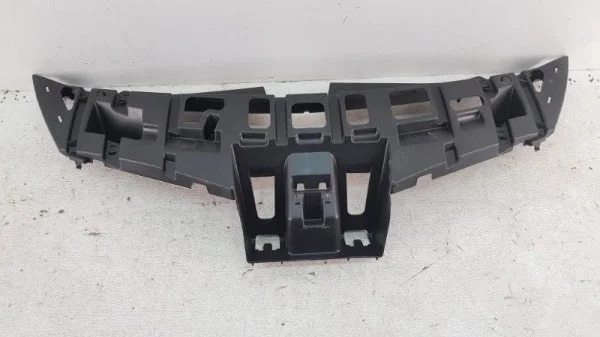 Усилитель бампера Renault Clio 2005-2011