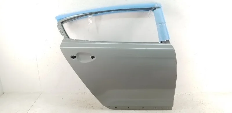 Дверь Kia Quoris 2012-2018