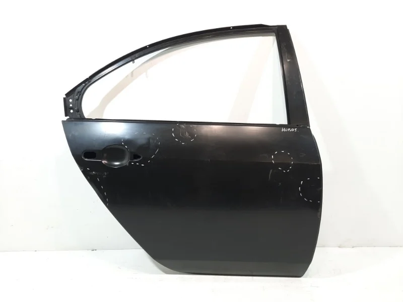 Дверь Nissan Primera 2002-2007 P12