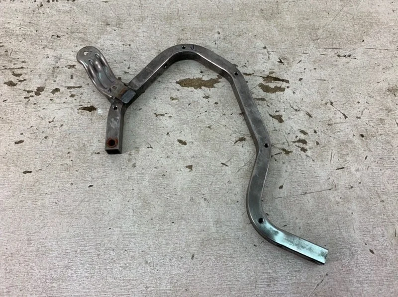 Петля багажника Renault Logan 2005-2014