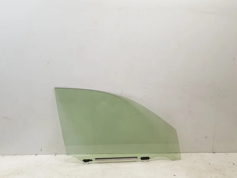 Стекло двери Toyota Rav4 2006-2013 30