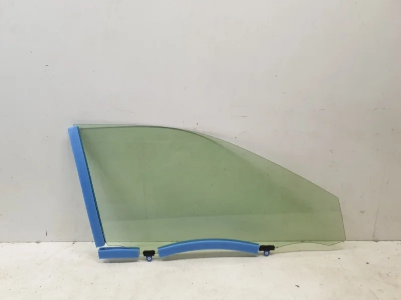 Стекло двери Toyota Camry 2011-2018 V50