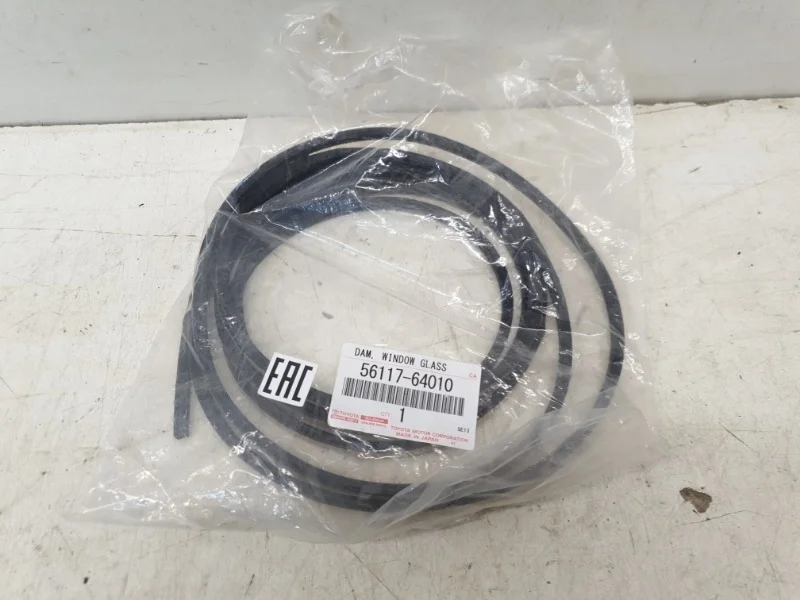 Уплотнитель лобового стекла Toyota Camry 2001-2006 V30