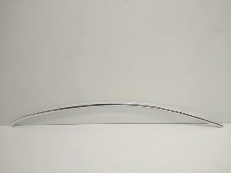 Молдинг двери Volkswagen Passat 2011-2016 B7