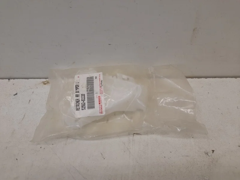 Кронштейн фонаря Toyota Corolla 2013-2019 E180