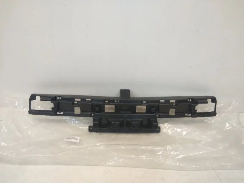 Кронштейн решетки радиатора Lexus LX 2016-2021 3