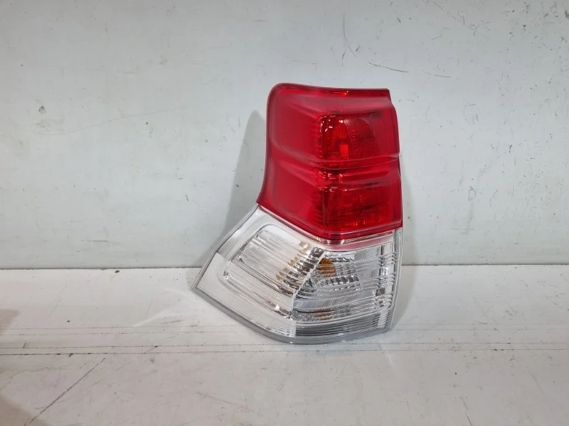 Фонарь Toyota Land Cruiser Prado 150
