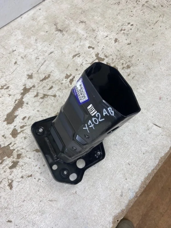 Лонжерон Volvo XC70 2007- 1