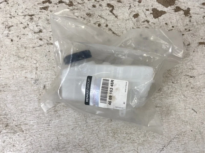 Бачок для тормозной жидкости Renault Duster 2010-.