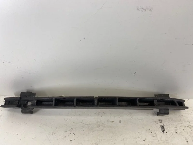 Абсорбер бампера Renault Arkana 2017-