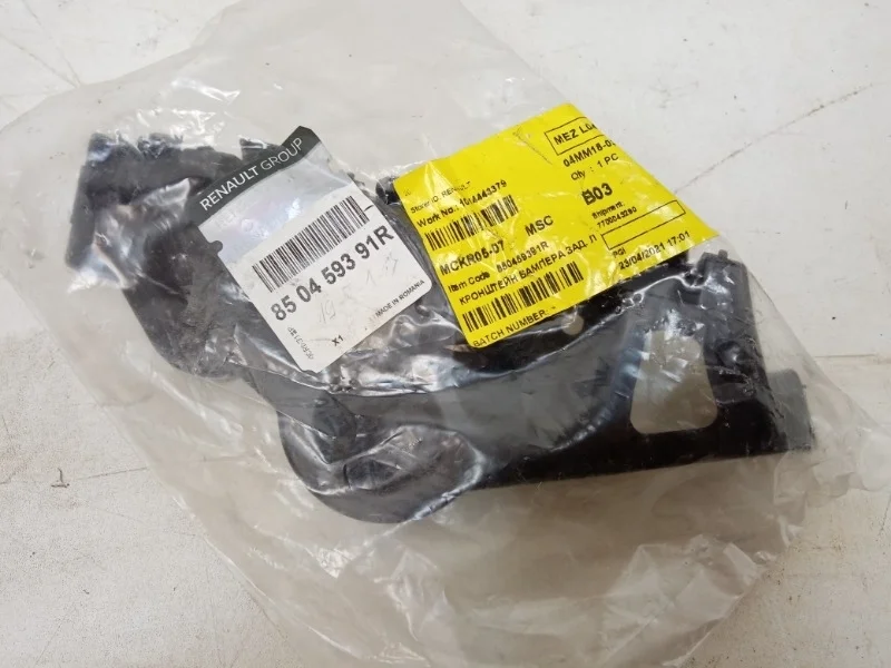 Кронштейн бампера Renault Sandero 2014-