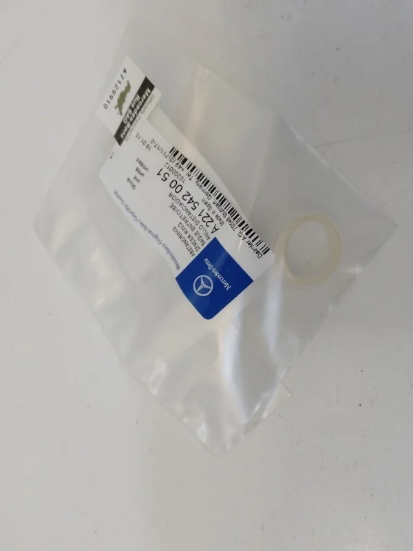 Уплотнитель Mercedes-Benz -Class 2013-2016 W212