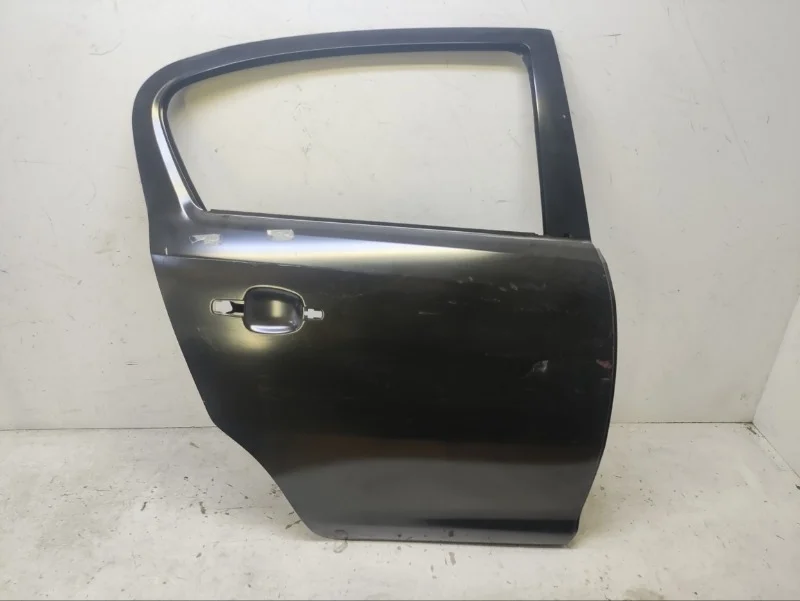 Дверь Opel Corsa 2006-2015 D