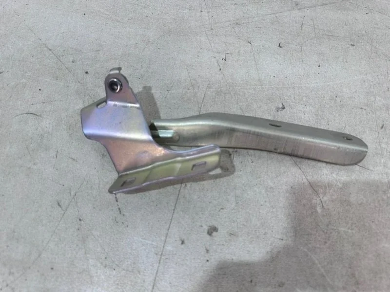 Петля капота Nissan Tiida 2004-2012 C11