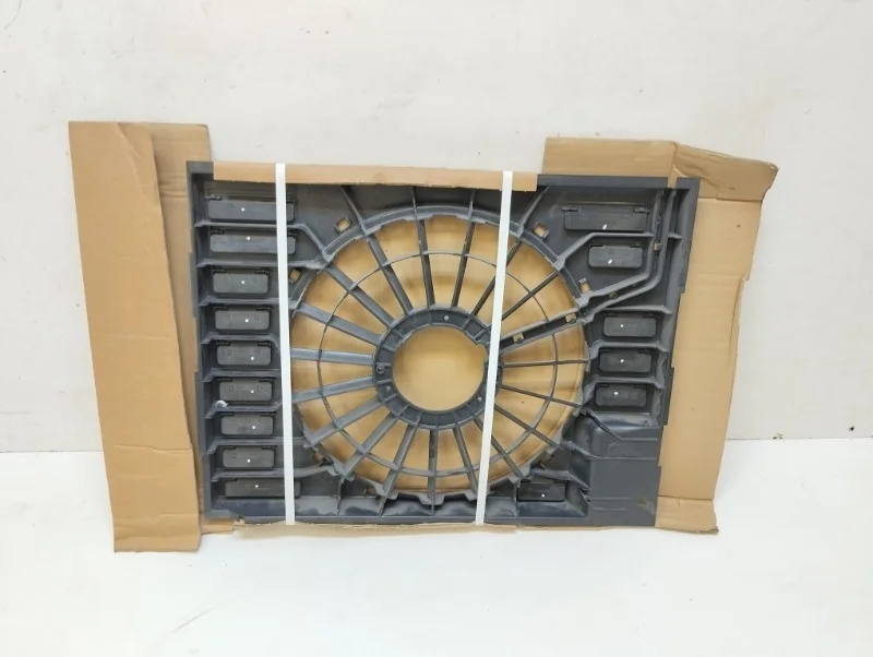 Диффузор вентилятора BMW 7er 2001-2008 E65