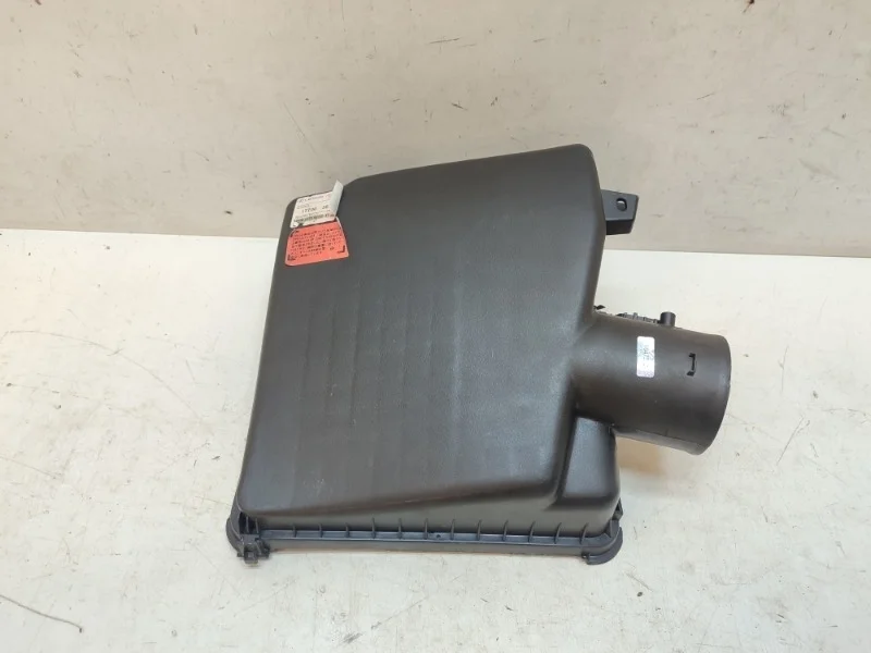 Крышка воздушного фильтра Toyota Land Cruiser 2012-2018 200