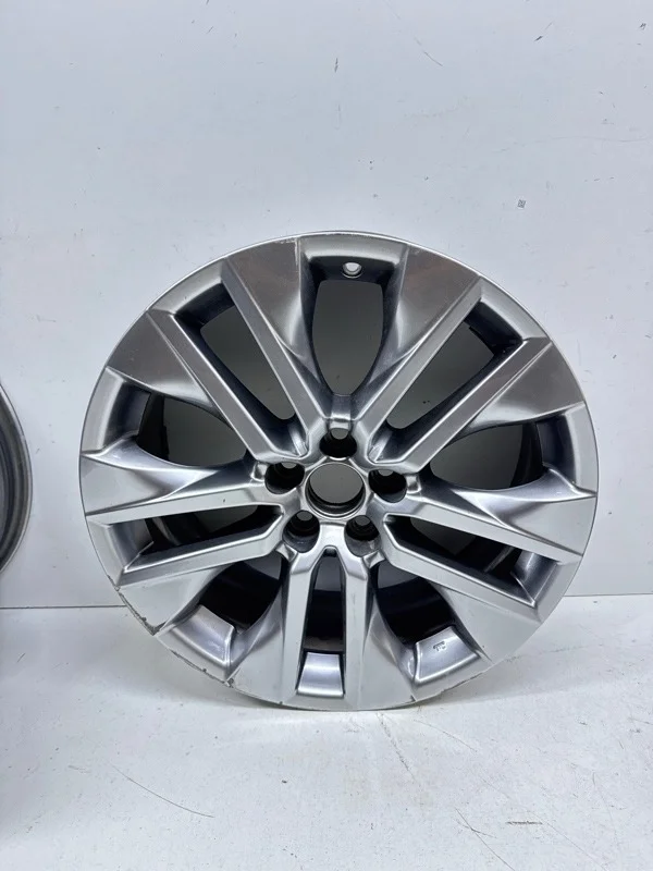 диск Toyota Rav4 19 Литой       БУ