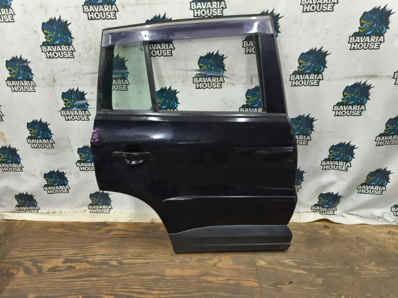 Дверь задняя правая volkswagen Tiguan 2009 5N0833056A 5N1 CAW