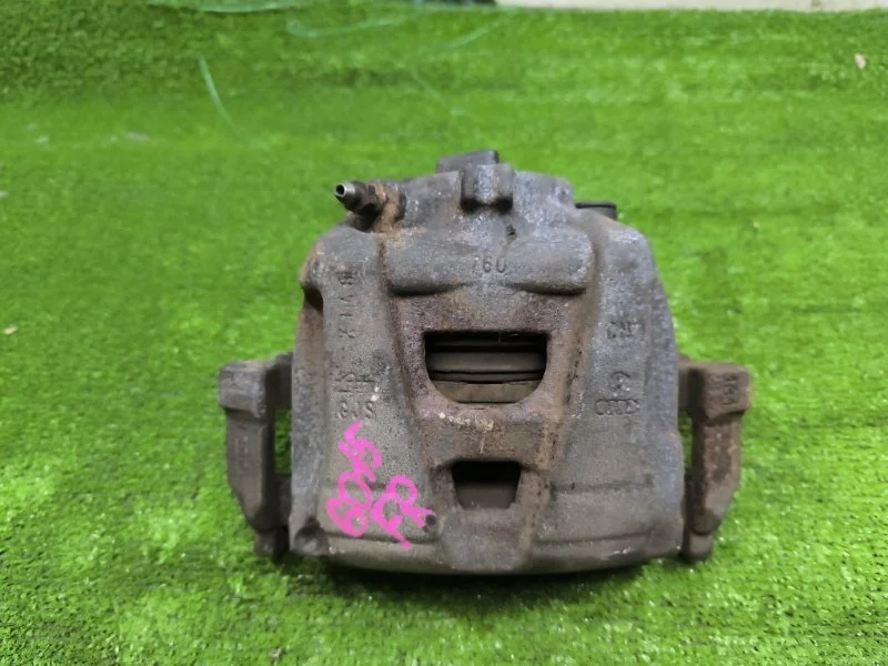 Суппорт передний правый volkswagen Tiguan 2009 5N0615124 5N1 CAW