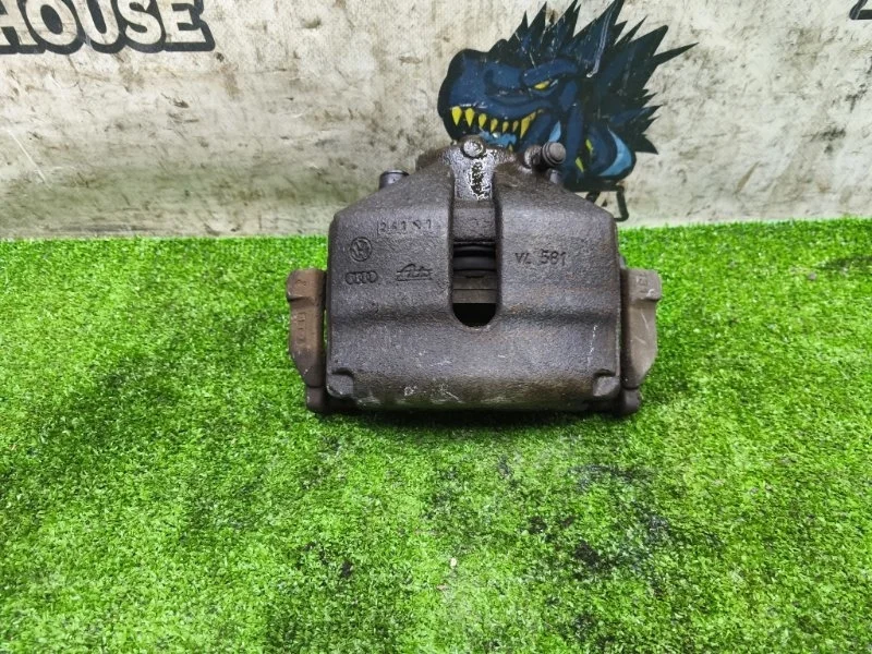 Суппорт передний левый Volkswagen Passat 2012 1K0615123E B7 CAXA