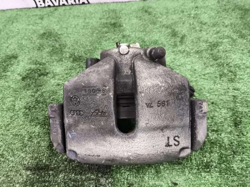 Суппорт передний левый Audi A3 2009 1K0615123E 8P CCZ