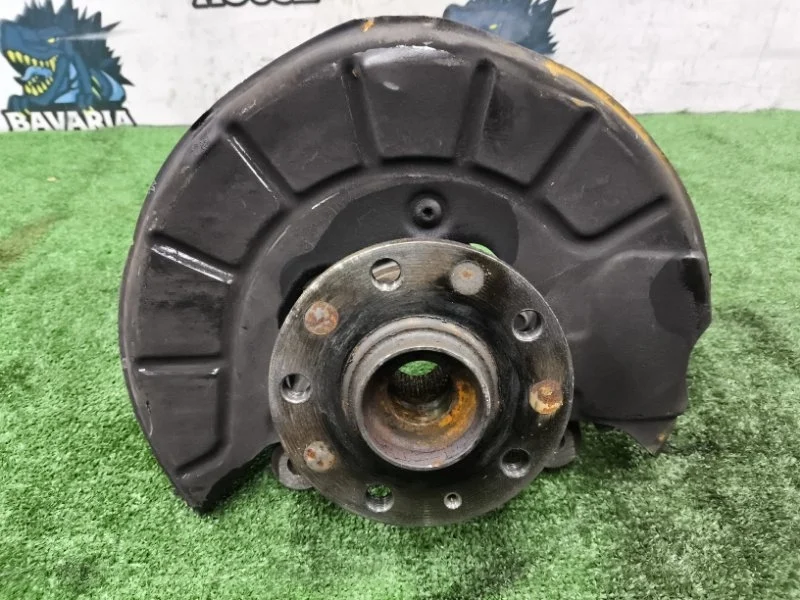 Кулак передний левый Audi A3 2009 1K0407255AA 8P CCZ