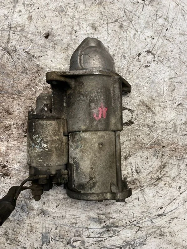 Стартер Opel Astra J 55576980 A16XER