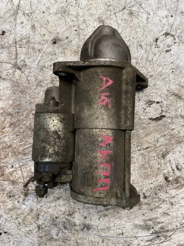 Стартер Opel Astra J 55576980 A16XER